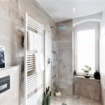 One room available for rent