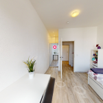 One room available for rent